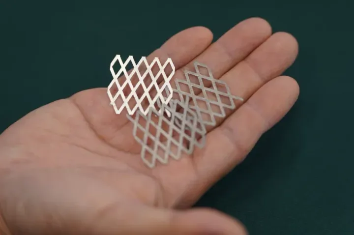 New stainless steel pulls green hydrogen directly out of seawater