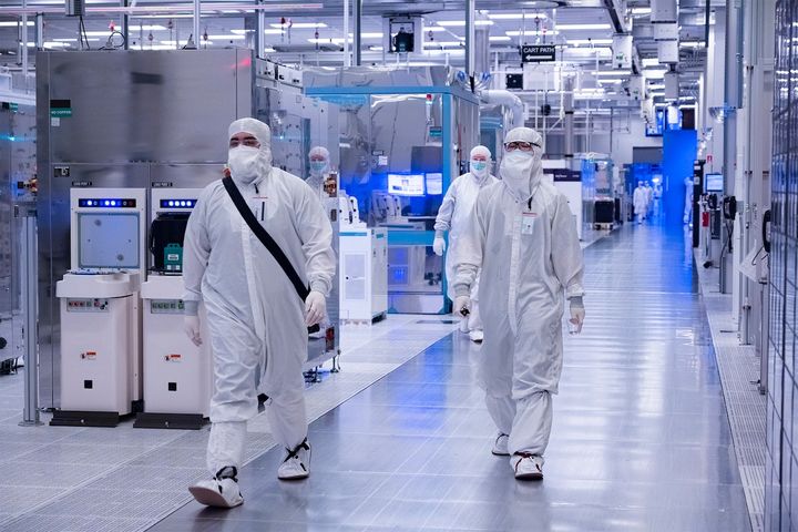 Intel lays off 669 more Oregon workers as local headcount dwindles