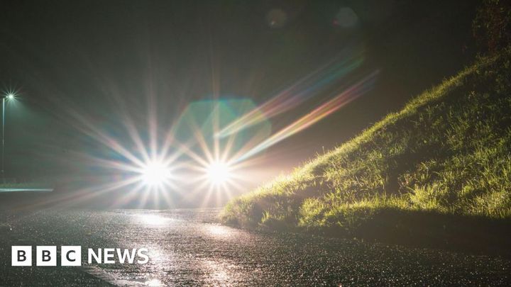 Nearly all UK drivers say headlights are too bright