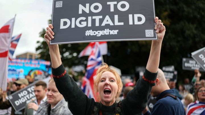 Keir Starmer abandons plans for compulsory digital ID