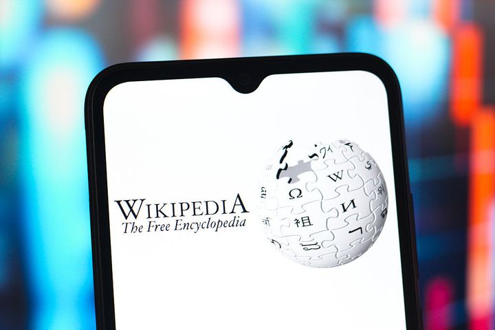 Happy Birthday, Wikipedia: We need you now more