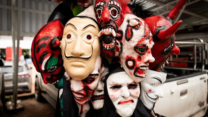 The many masks LLMs wear