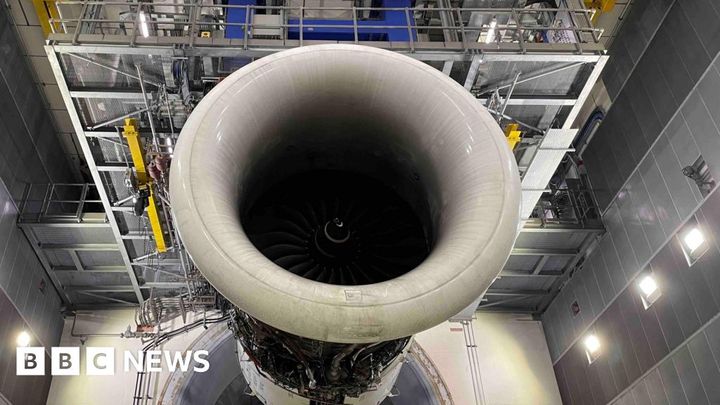 Rolls-Royce tests how to limit sand damage to jet engines