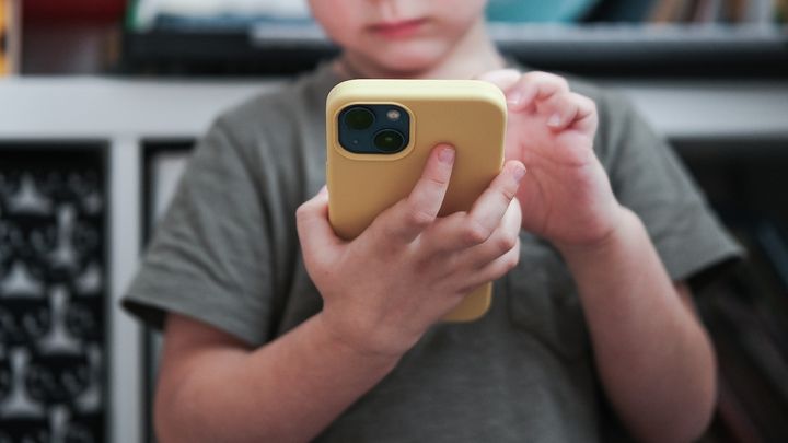 Kids who own smartphones before age 13 have worse mental health outcomes: Study