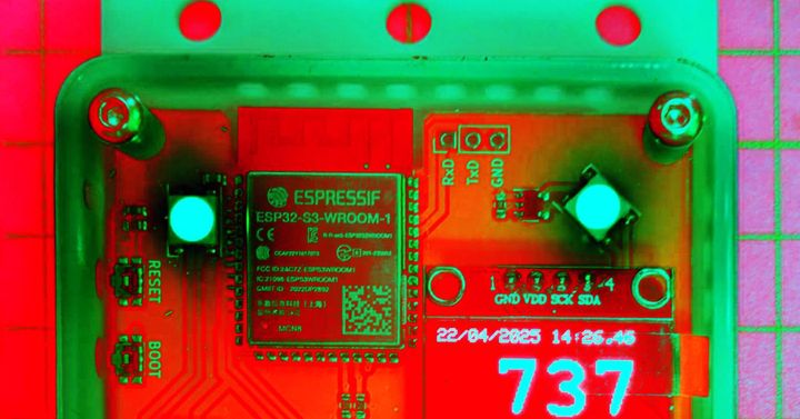 Hacker conference installed a literal antivirus monitoring system