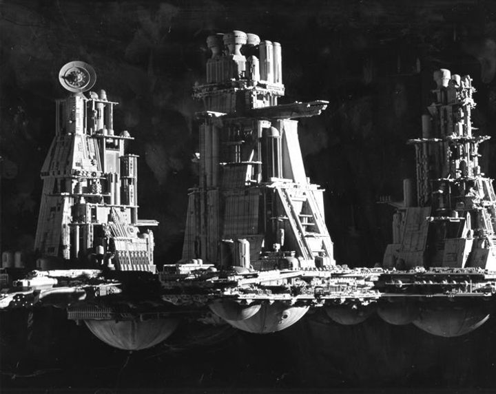 Space Truckin' – The Nostromo (2012)