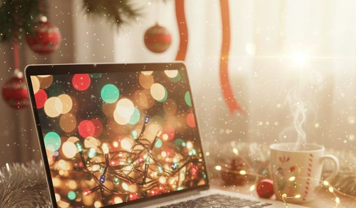 Sentiment analysis of 618 Christmas movie descriptions (2004–2022)