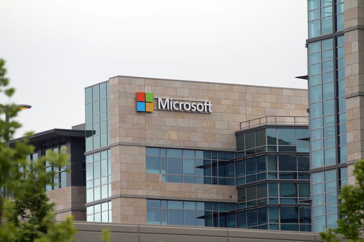 Should we fear Microsoft's monopoly?