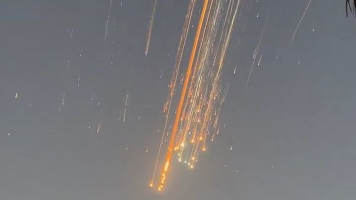 Extreme safety risk warning from FAA after three passenger jets in panic