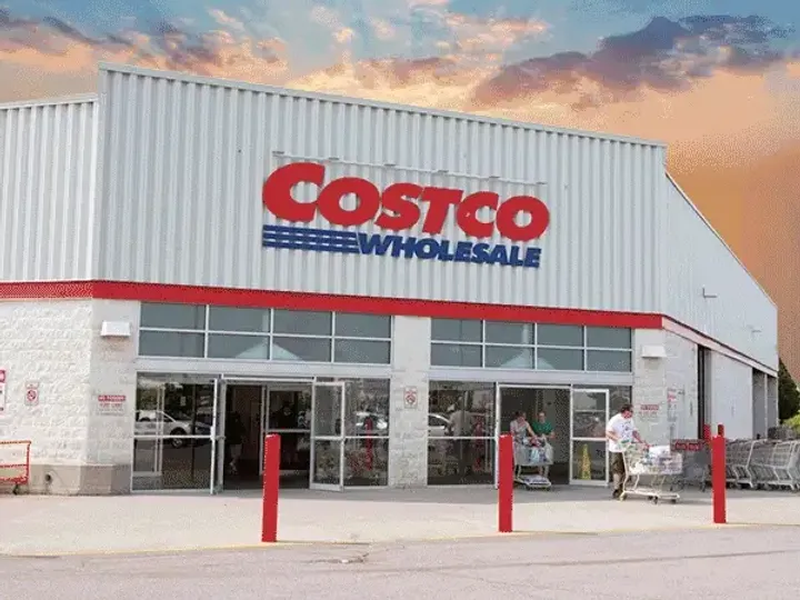 Costco gained a cult following – by breaking every rule of retail (2019)