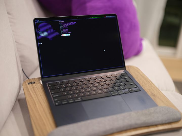 Asahi Linux with Sway on the MacBook Air M2 (2024)