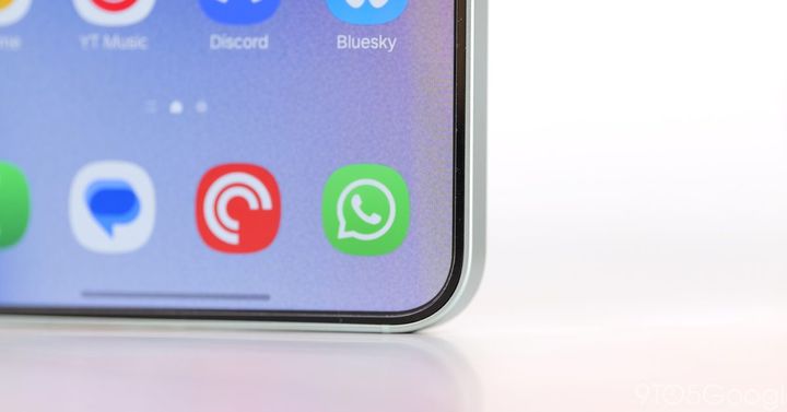 WhatsApp might support traditional passwords in addition to 2FA
