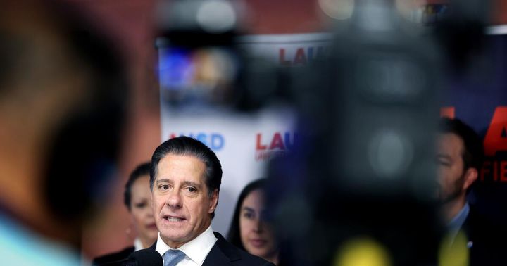 FBI raids of LAUSD Supt.'s home and office appear tied to AI chatbot probe