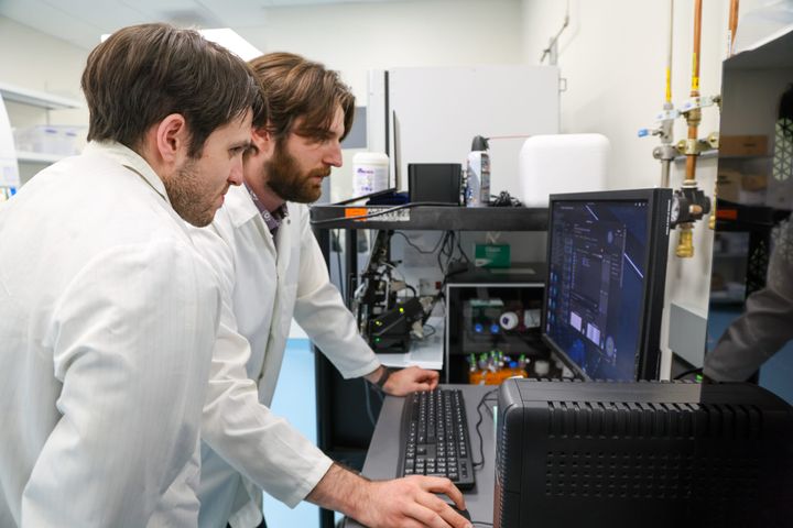 Lab-grown organoids trained to solve CartPole