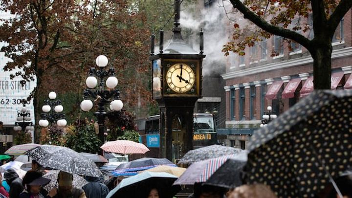 British Columbia to end time changes, adopt year-round daylight time
