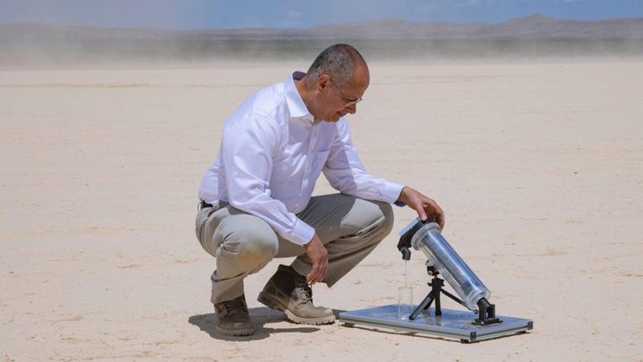 Device that can extract 1K liters of clean water a day from desert air revealed